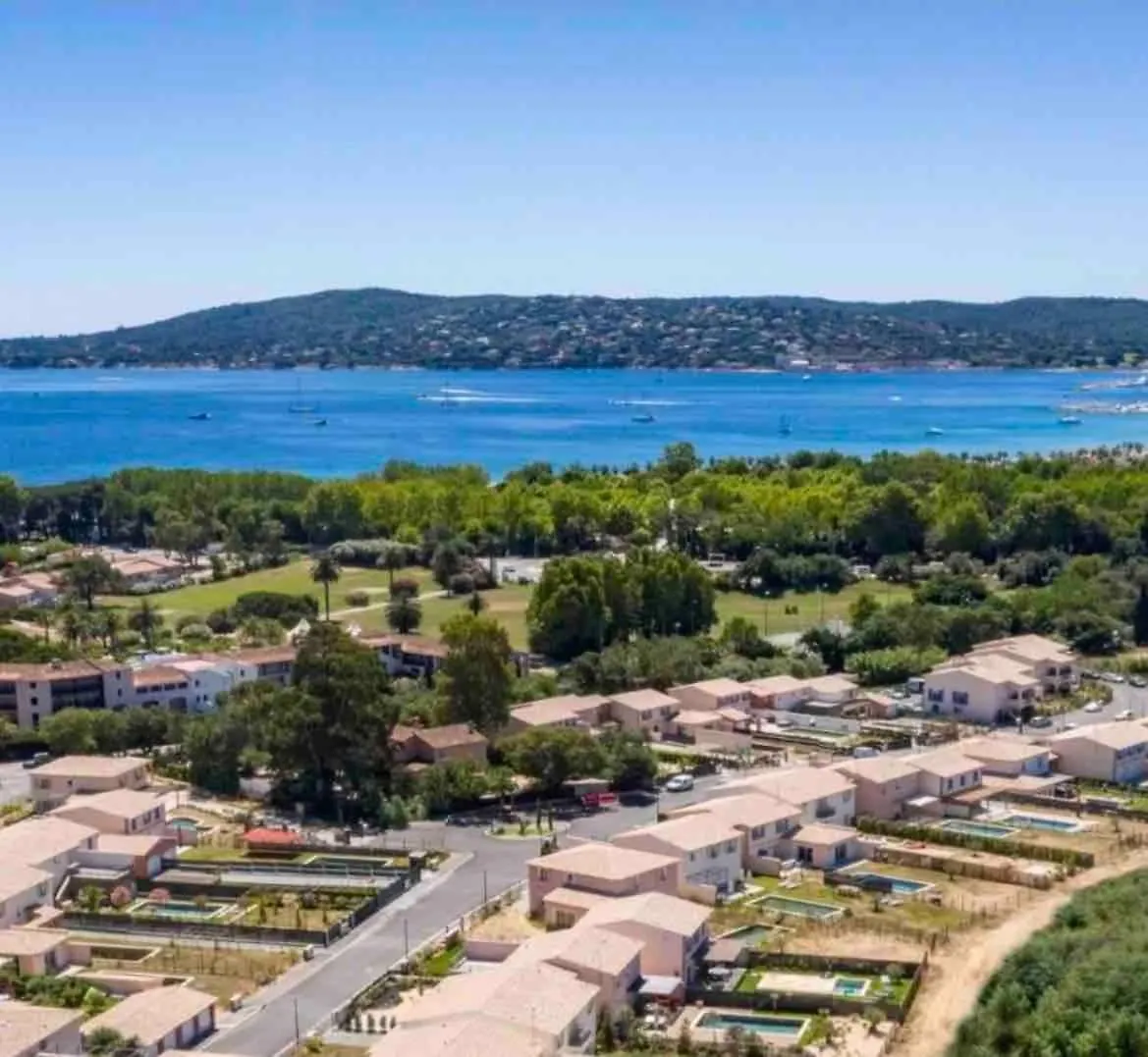 Ravissante Villa Neuve A 400 Metres Des Plages Grimaud